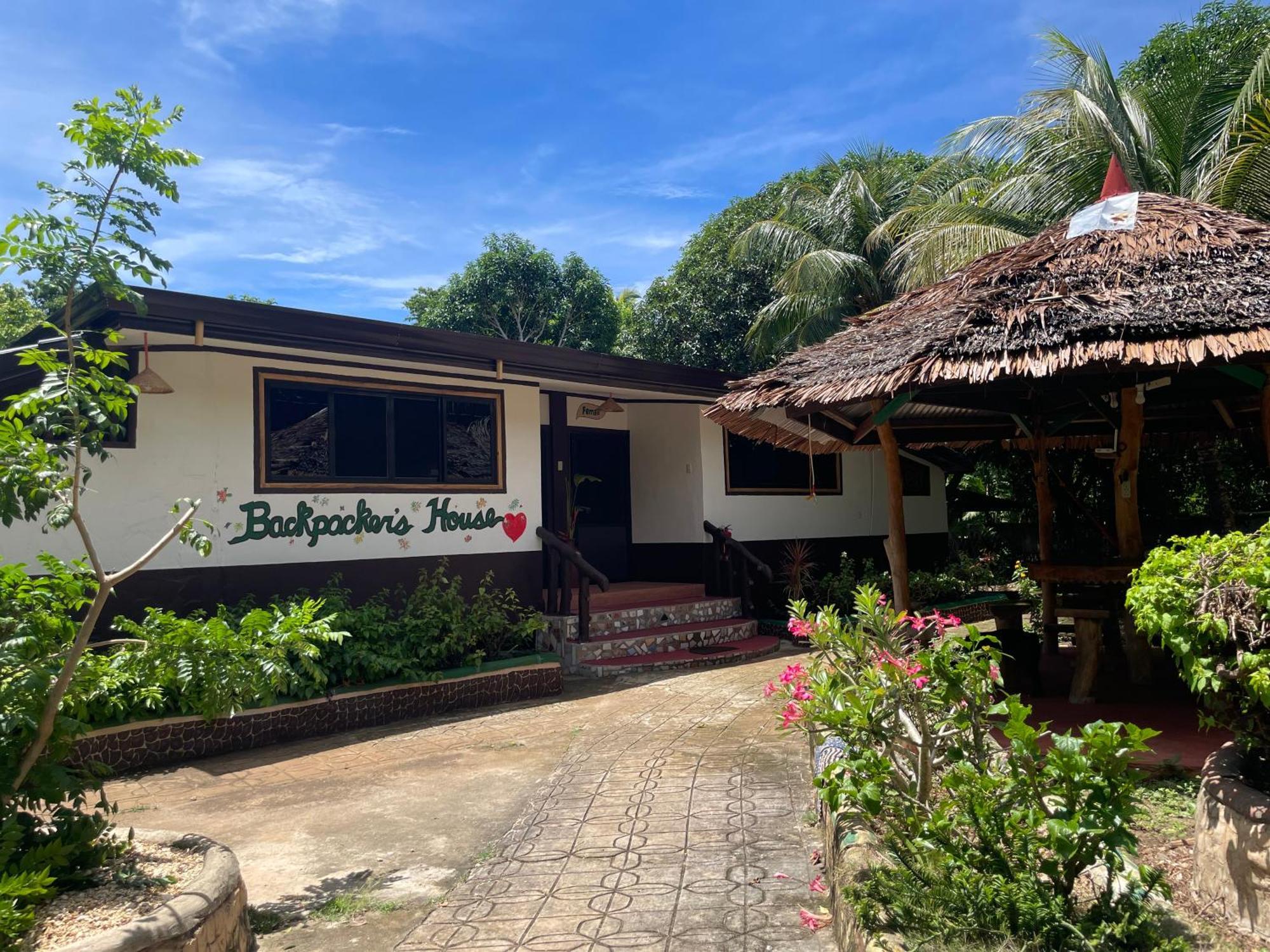 Chelle'S Guesthouse And Backpackers Siquijor Bagian luar foto