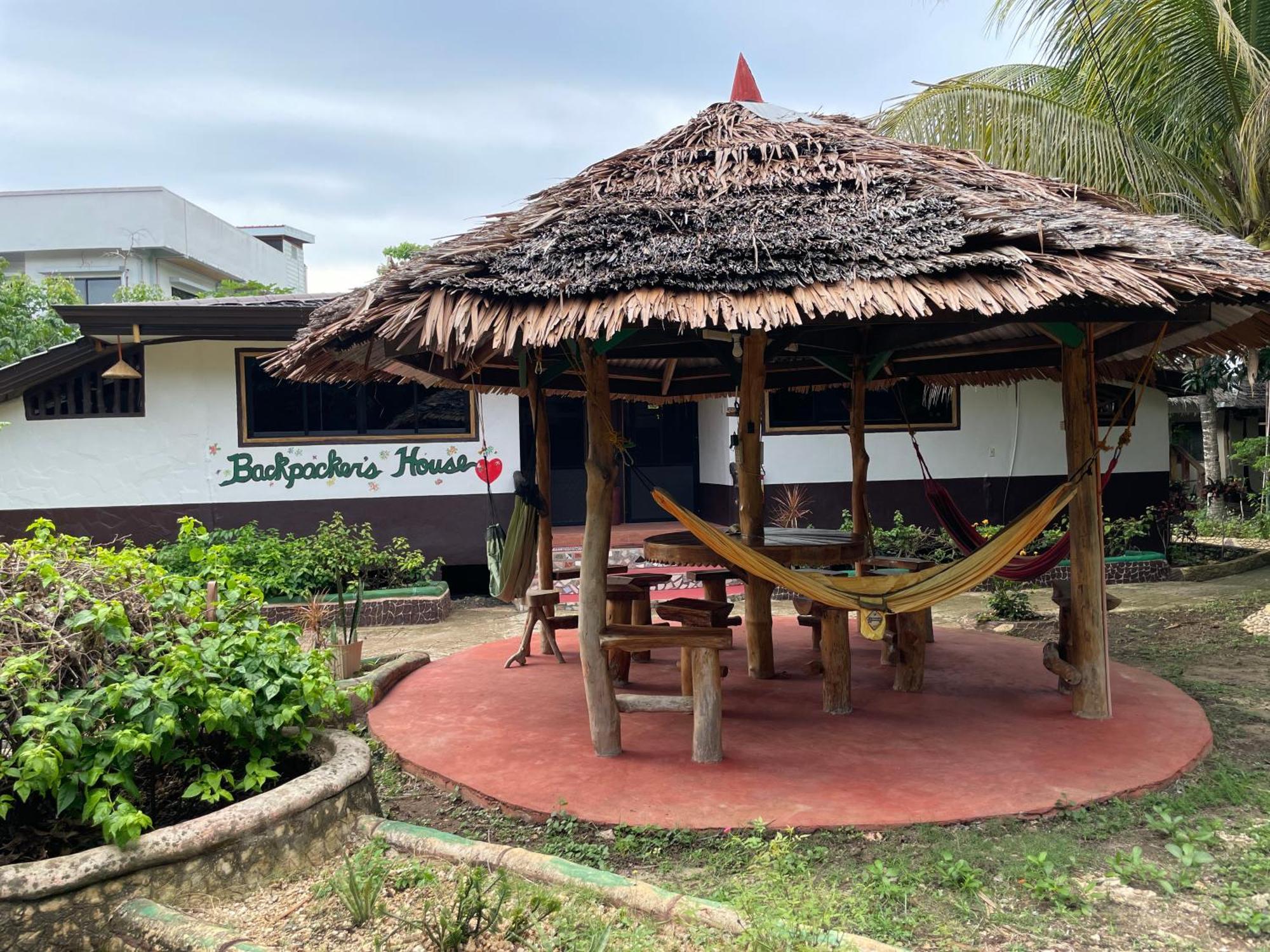 Chelle'S Guesthouse And Backpackers Siquijor Bagian luar foto