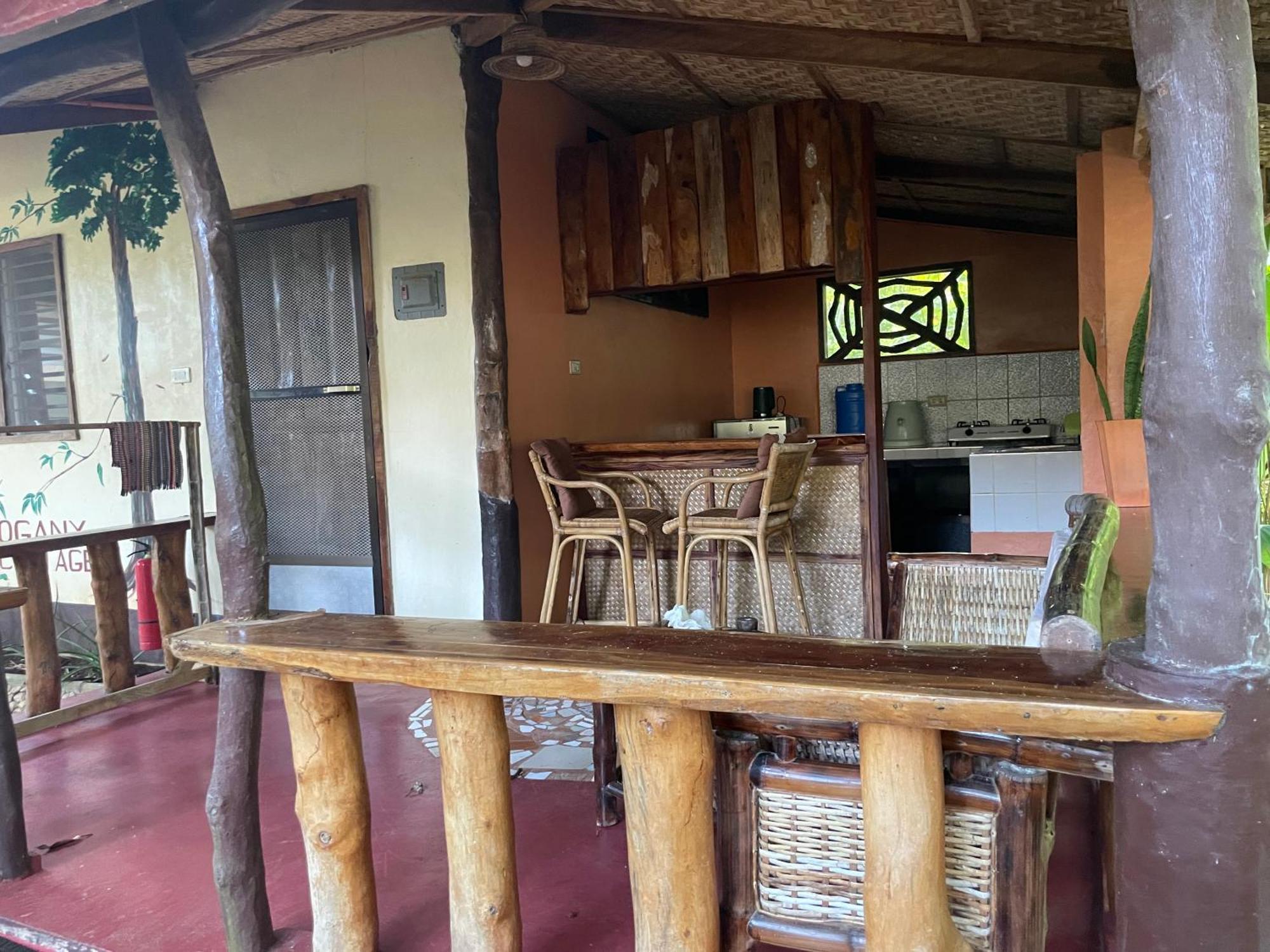 Chelle'S Guesthouse And Backpackers Siquijor Bagian luar foto