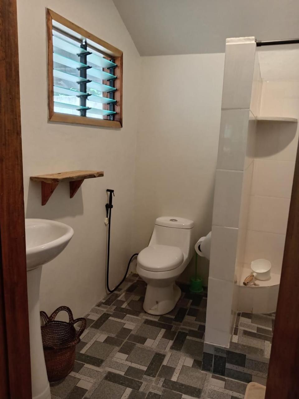 Chelle'S Guesthouse And Backpackers Siquijor Bagian luar foto
