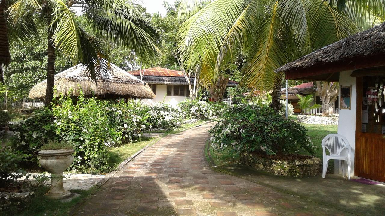 Chelle'S Guesthouse And Backpackers Siquijor Bagian luar foto